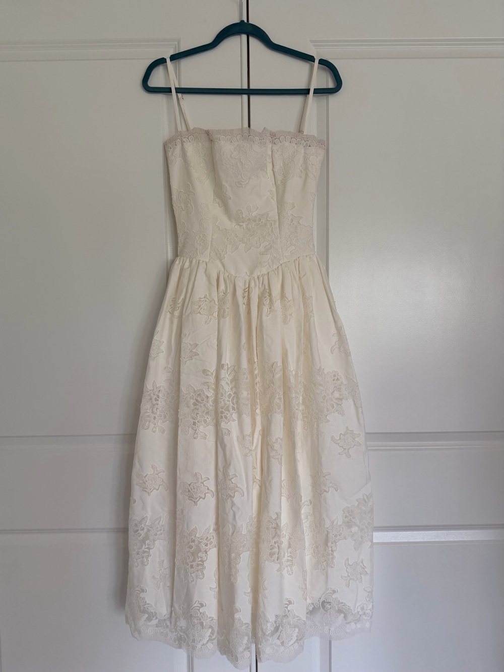 house of cb chloe white cotton and lace midi sundress - Picture 4 of 4